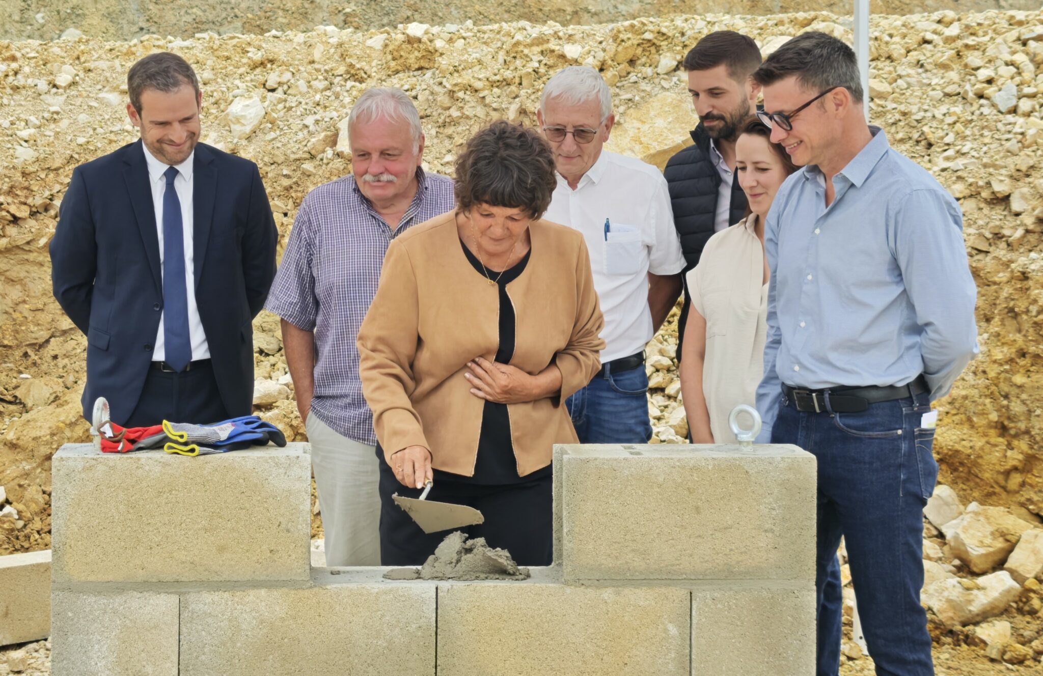 La première pierre de l’éco-centre d’Ornans a été posée