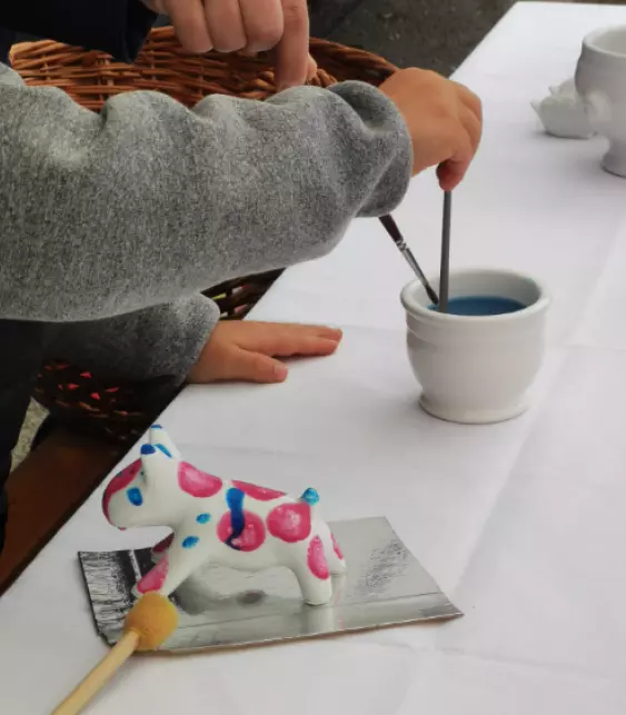 atelier peinture sur céramique vetement